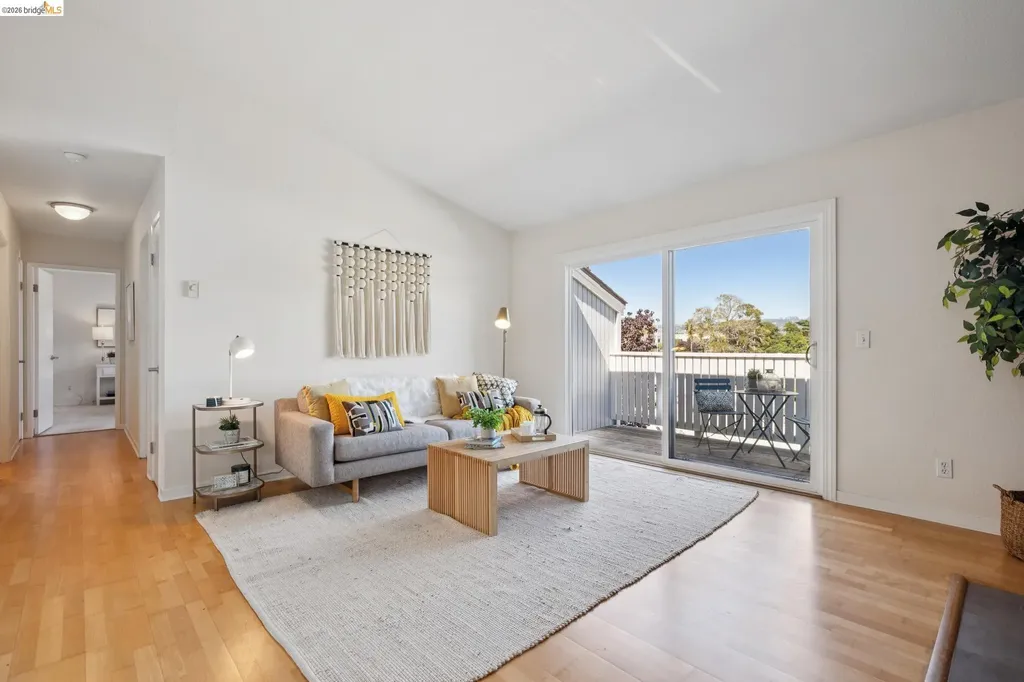 6 Schooner Court Richmond CA 94804