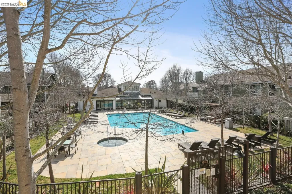 6 Schooner Court Richmond CA 94804