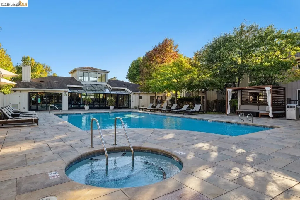 6 Schooner Court Richmond CA 94804