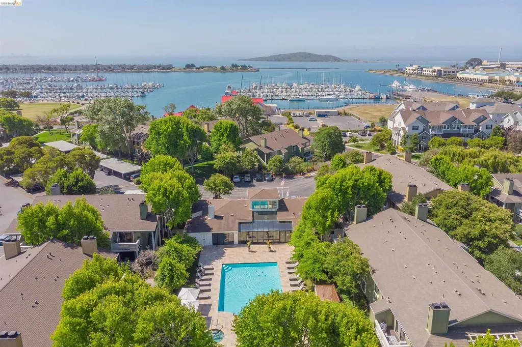 6 Schooner Court Richmond CA 94804