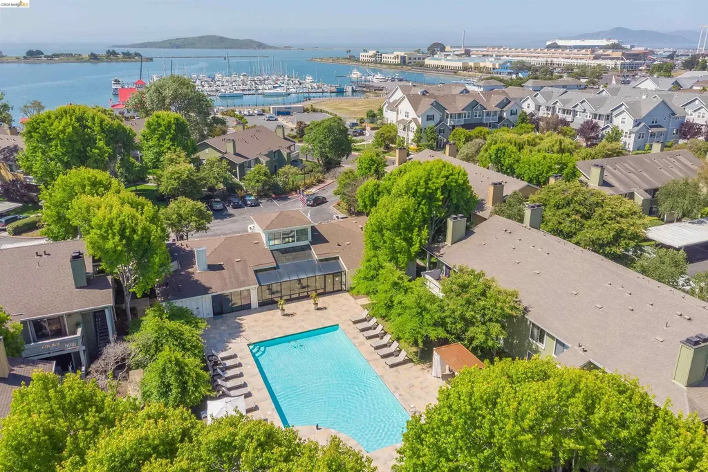 6 Schooner Court Richmond CA 94804