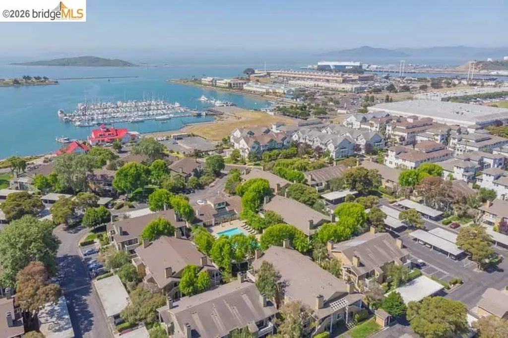 6 Schooner Court Richmond CA 94804