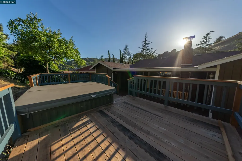 2983 Simas Avenue Pinole CA 94564