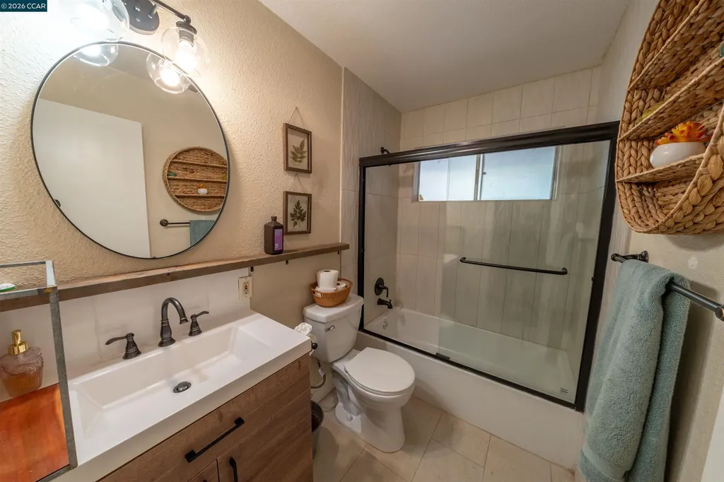 2983 Simas Avenue Pinole CA 94564