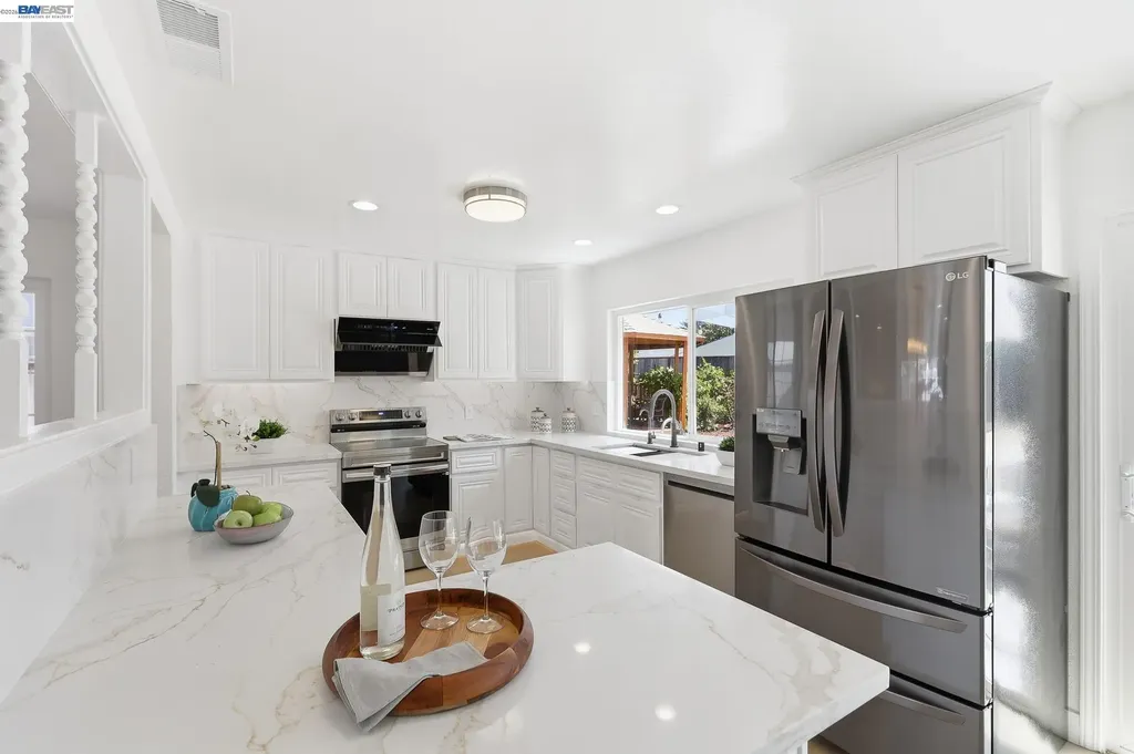 31396 Santa Elena Way Union City CA 94587
