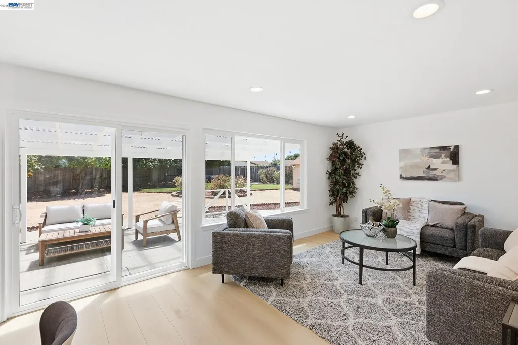 31396 Santa Elena Way Union City CA 94587