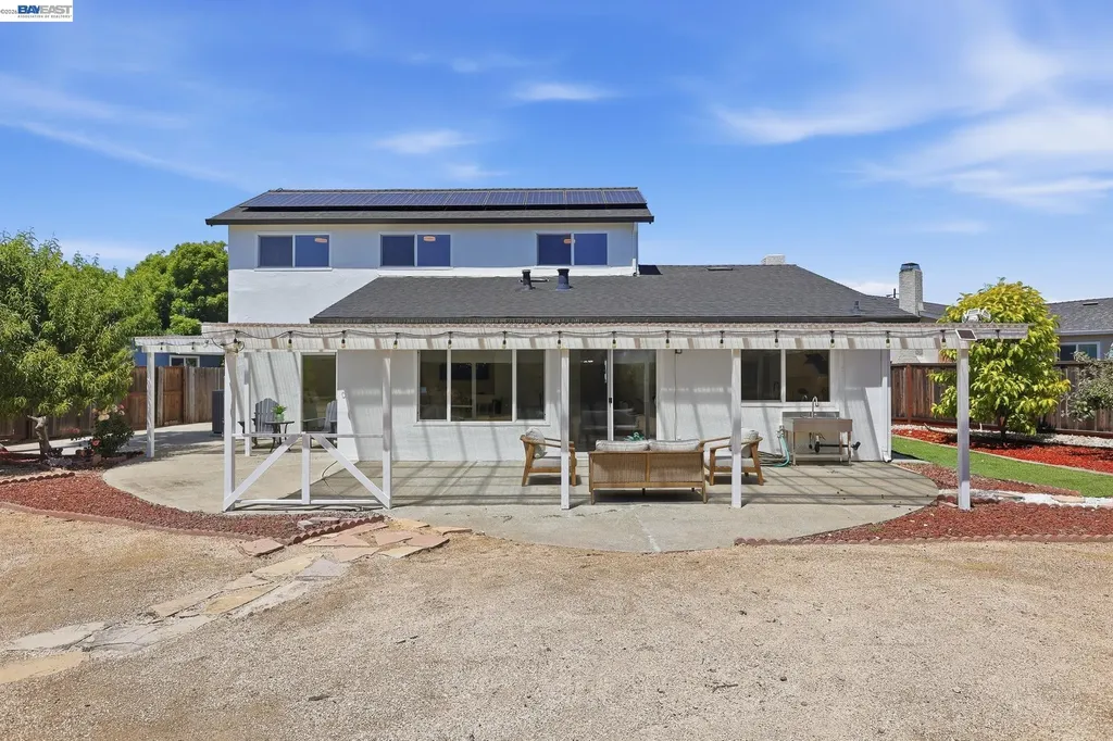 31396 Santa Elena Way Union City CA 94587