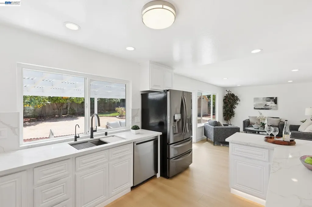 31396 Santa Elena Way Union City CA 94587