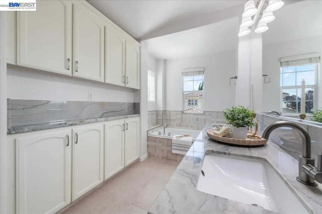 5102 Kino Court Dublin CA 94568