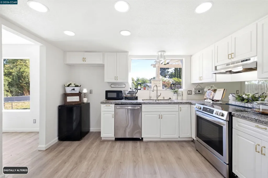 730 Stratford Avenue Dixon CA 95620