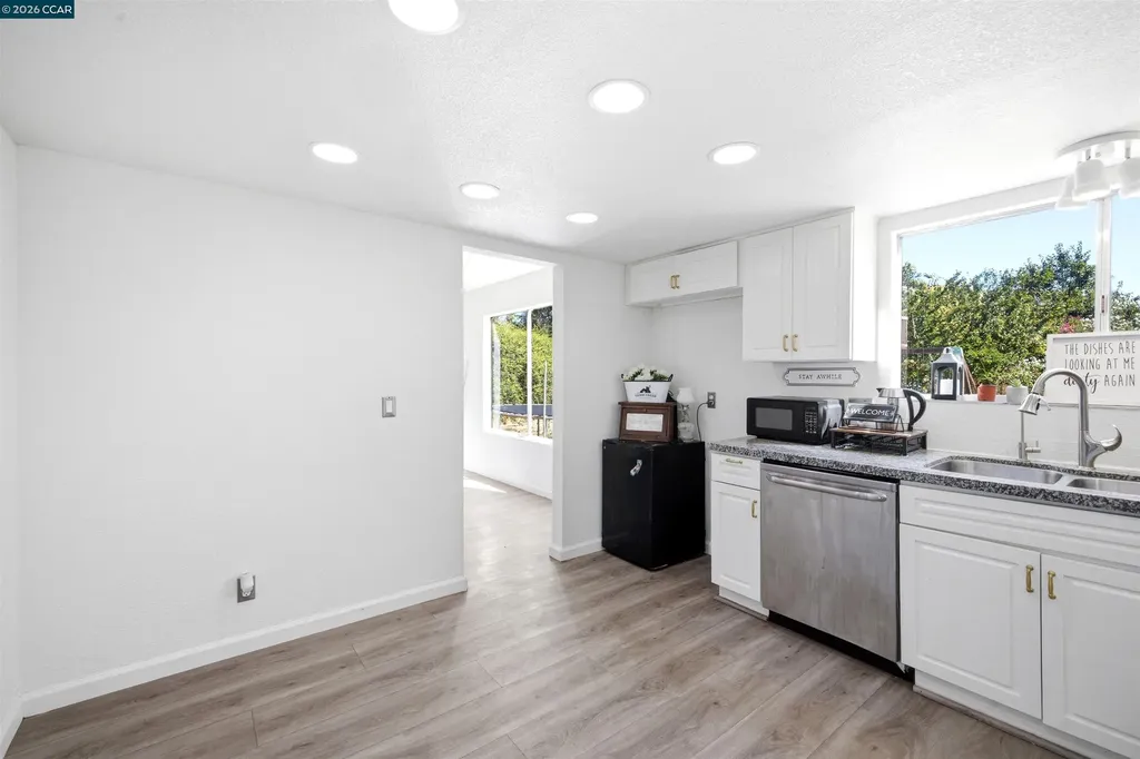 730 Stratford Avenue Dixon CA 95620