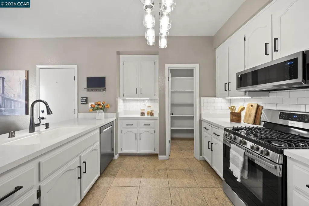 637 Julpun Loop Clayton CA 94517
