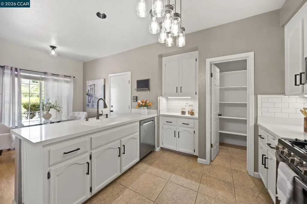 637 Julpun Loop Clayton CA 94517