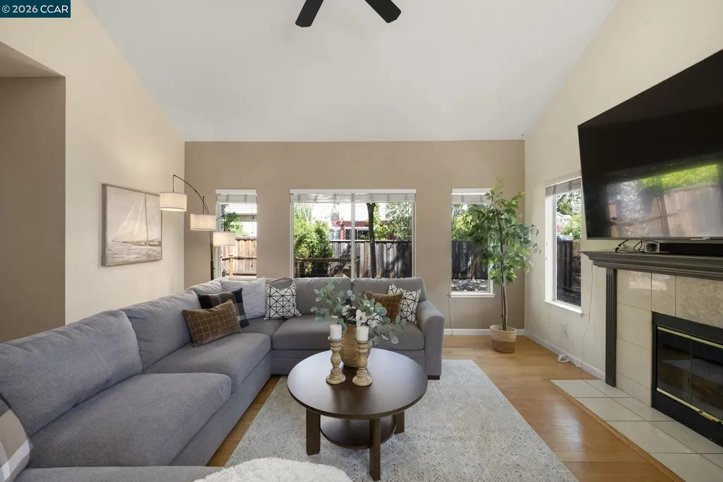 637 Julpun Loop Clayton CA 94517