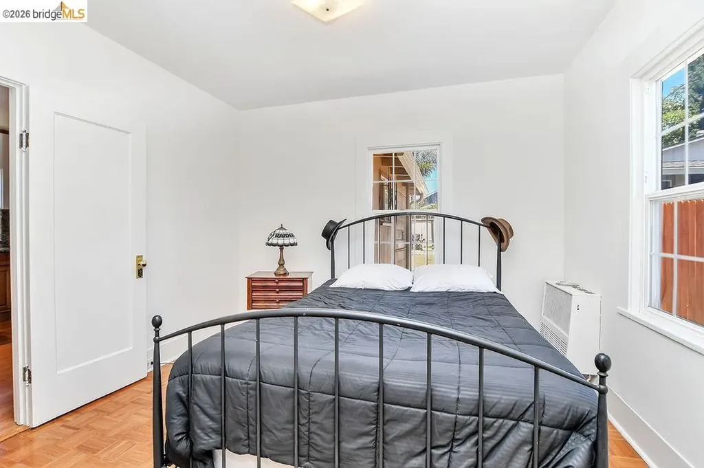 2921 Eastman Avenue Oakland CA 94619