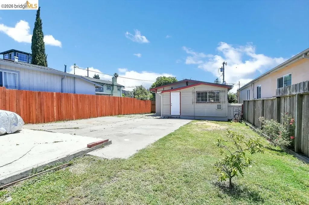 2921 Eastman Avenue Oakland CA 94619