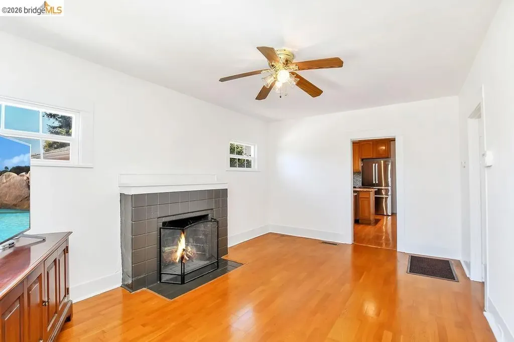 2921 Eastman Avenue Oakland CA 94619