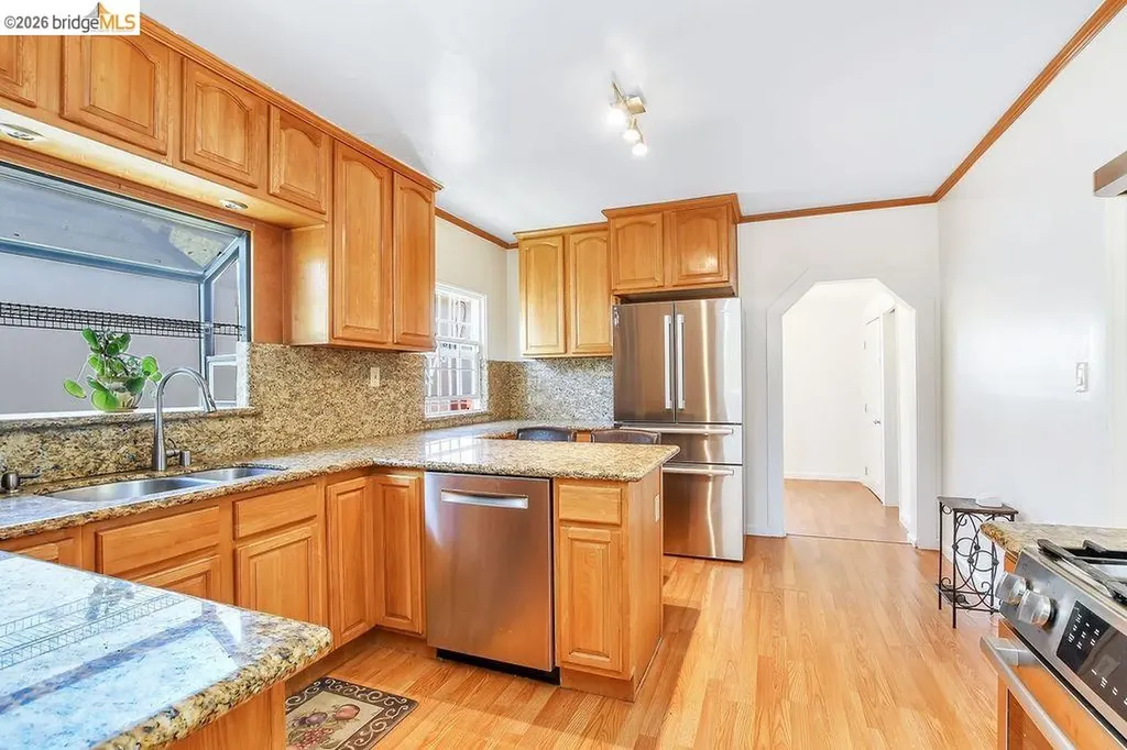 2921 Eastman Avenue Oakland CA 94619
