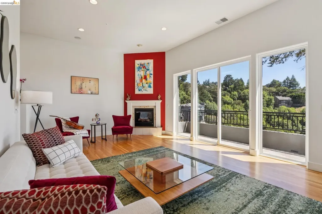 6153 Girvin Drive Oakland CA 94611