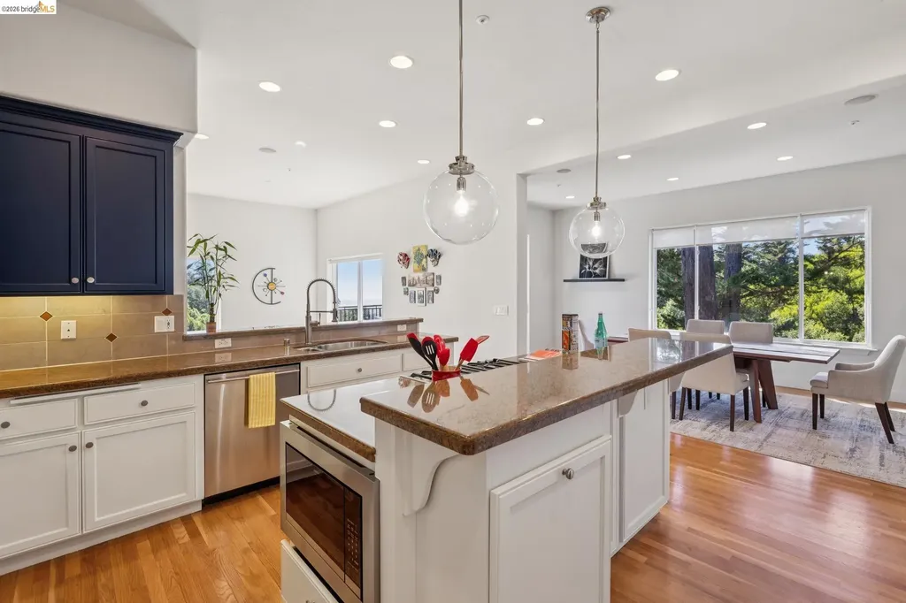 6153 Girvin Drive Oakland CA 94611
