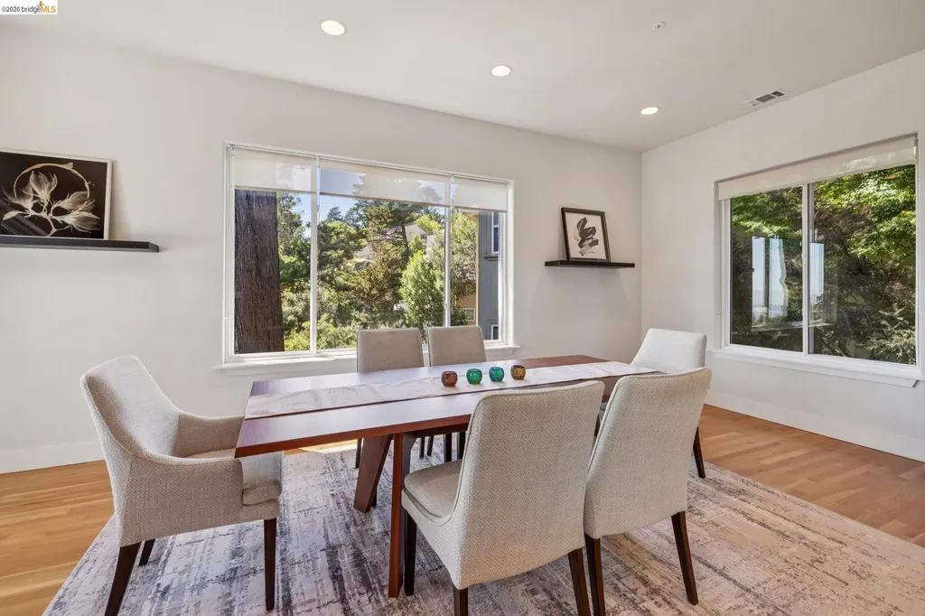 6153 Girvin Drive Oakland CA 94611