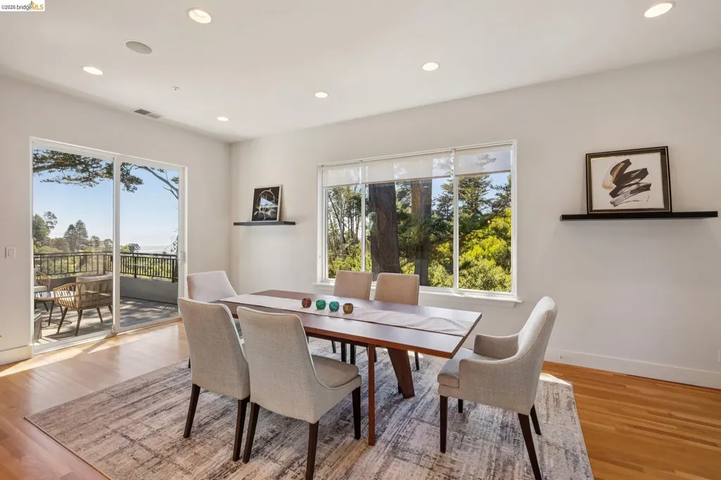 6153 Girvin Drive Oakland CA 94611