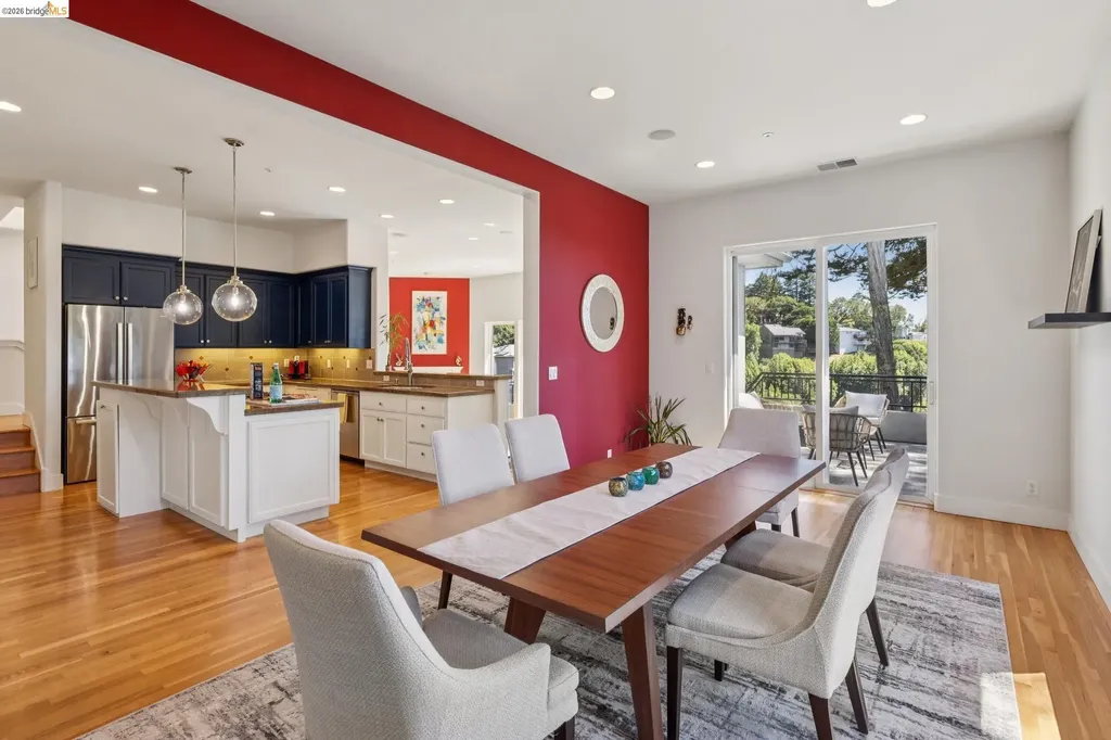 6153 Girvin Drive Oakland CA 94611