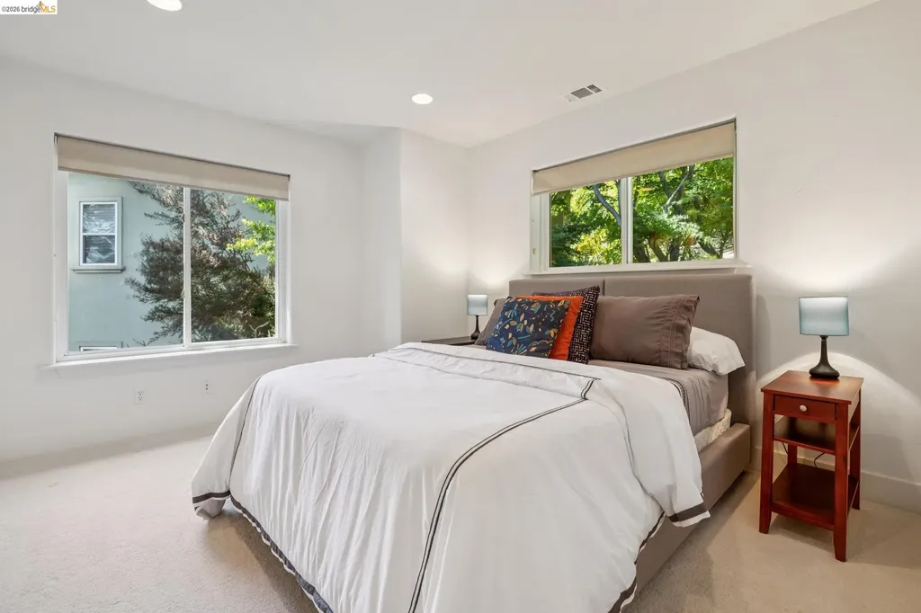 6153 Girvin Drive Oakland CA 94611