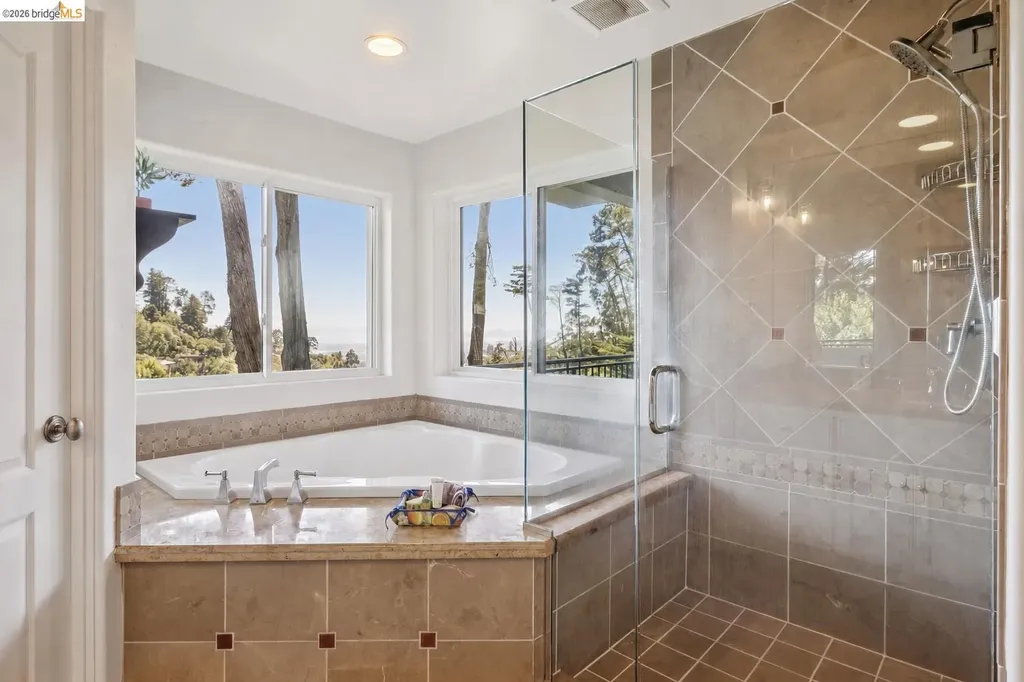 6153 Girvin Drive Oakland CA 94611