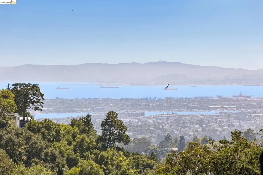 6153 Girvin Drive Oakland CA 94611