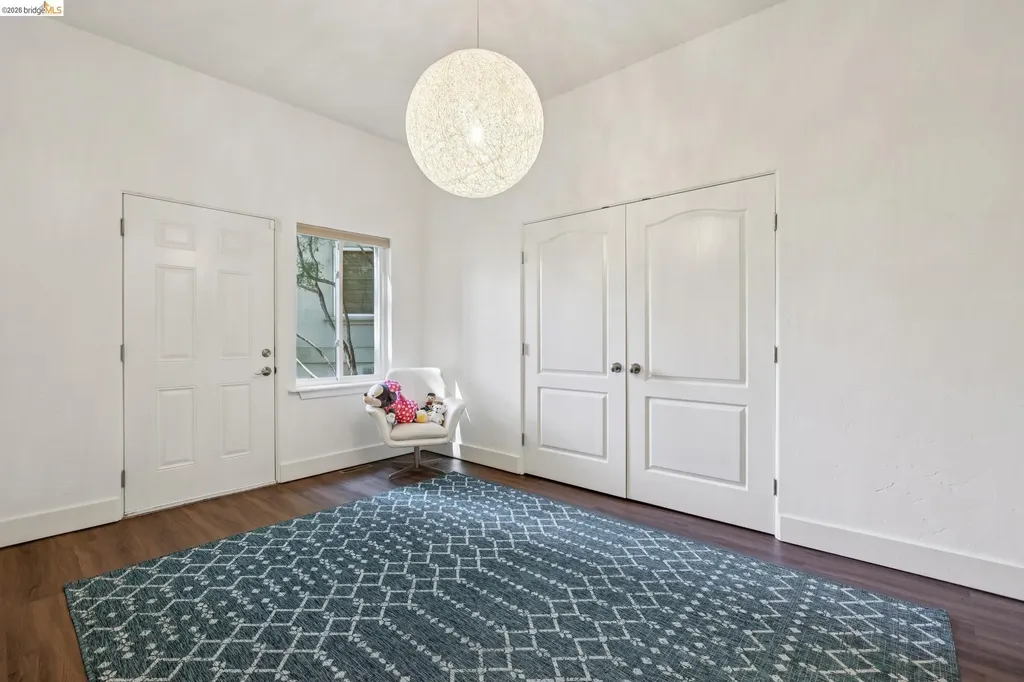 6153 Girvin Drive Oakland CA 94611