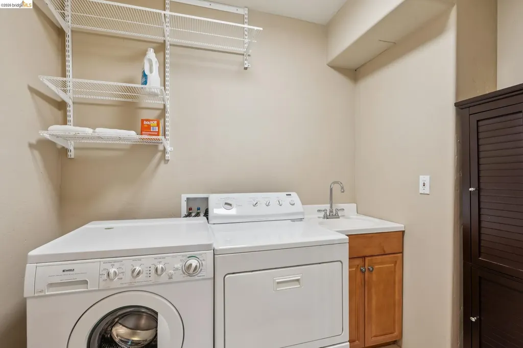 6153 Girvin Drive Oakland CA 94611