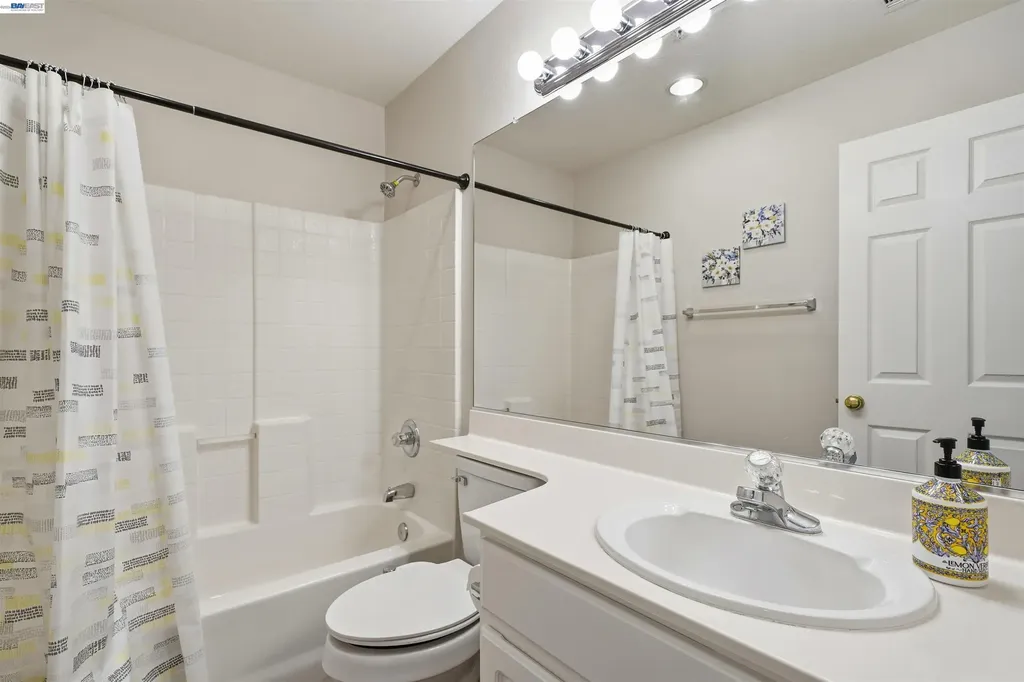 10856 Glengarry Lane Dublin CA 94568