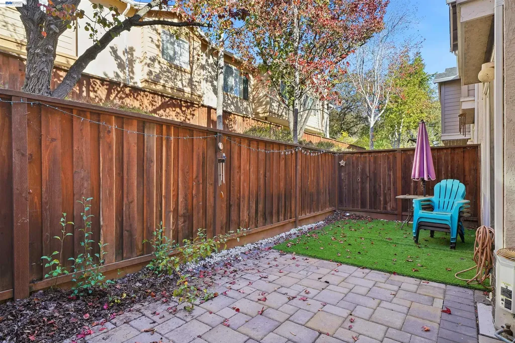 10856 Glengarry Lane Dublin CA 94568