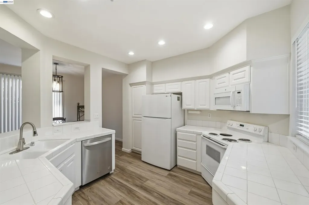 10856 Glengarry Lane Dublin CA 94568
