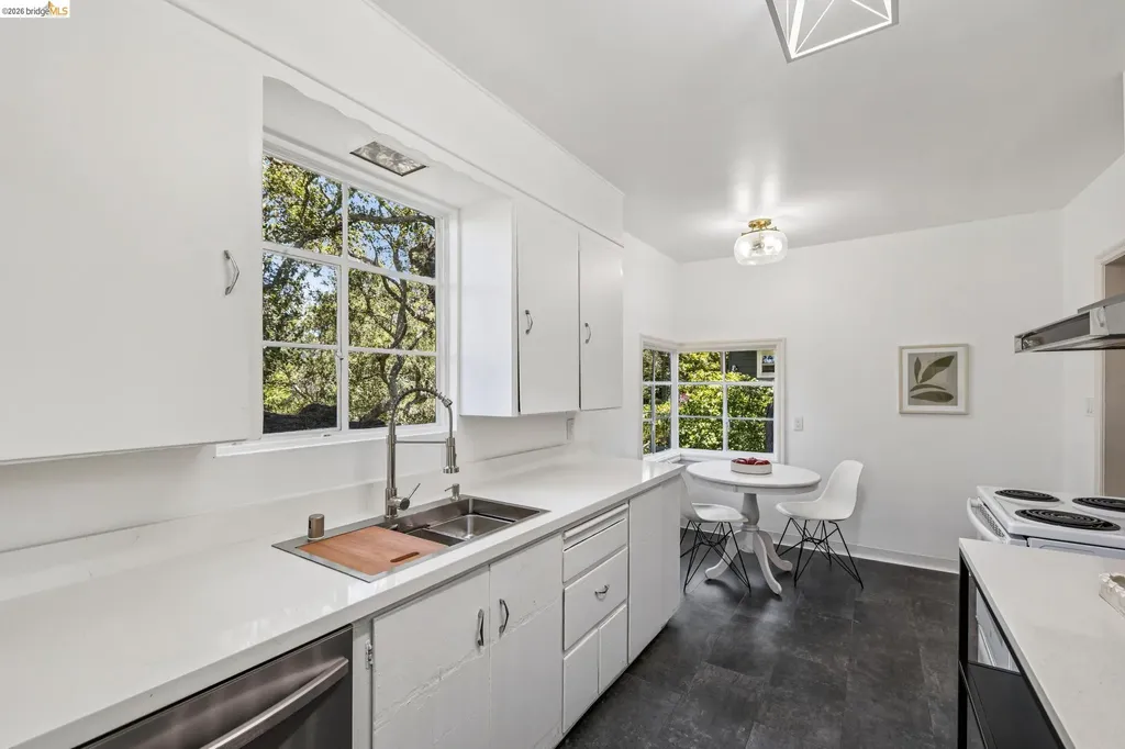 2380 Leimert Boulevard Oakland CA 94602
