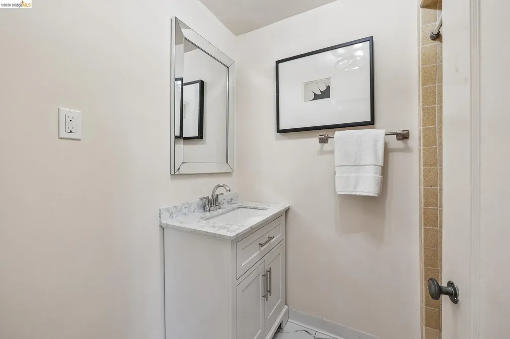 2380 Leimert Boulevard Oakland CA 94602