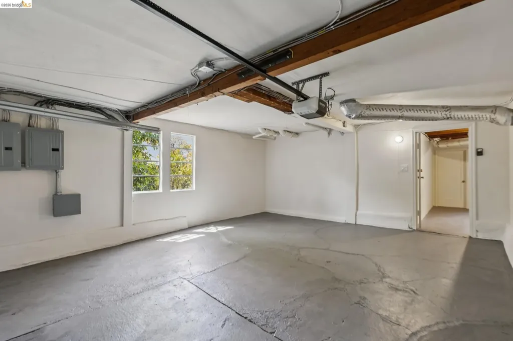 2380 Leimert Boulevard Oakland CA 94602