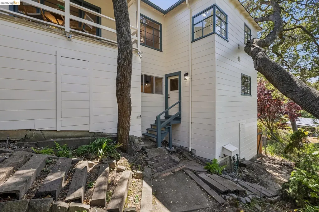 2380 Leimert Boulevard Oakland CA 94602