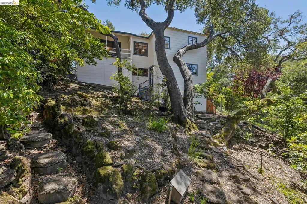 2380 Leimert Boulevard Oakland CA 94602