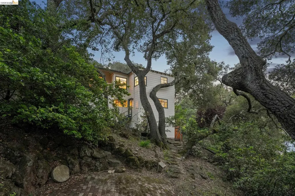 2380 Leimert Boulevard Oakland CA 94602