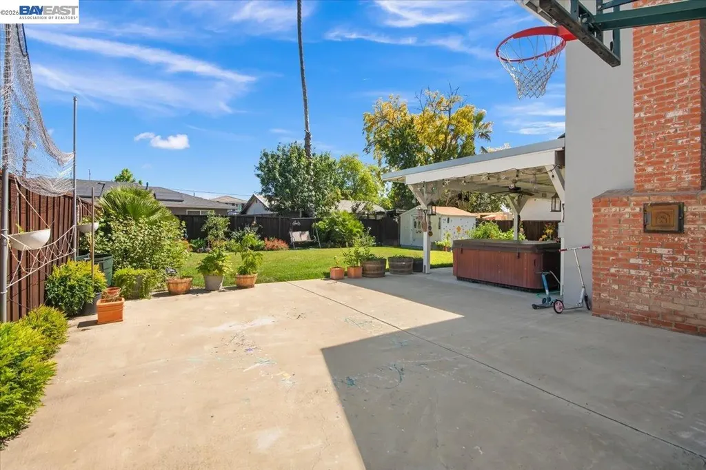527 Lorren Way Livermore CA 94550