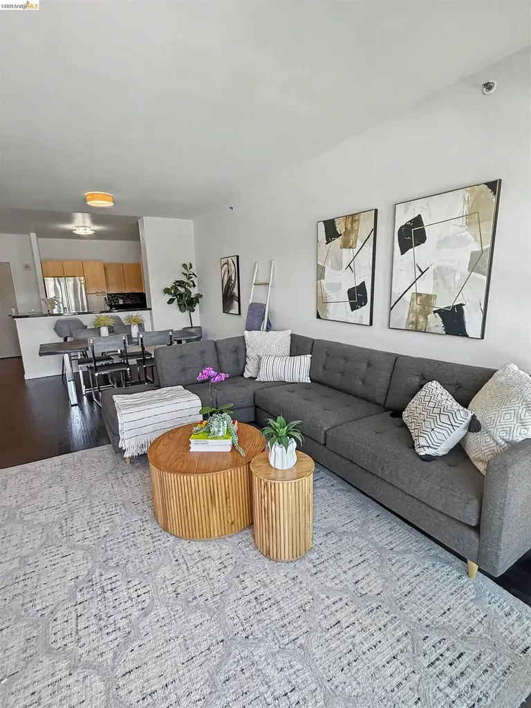 1 Lakeside Drive Oakland CA 94612