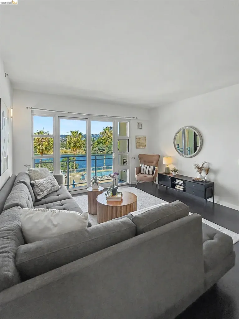 1 Lakeside Drive Oakland CA 94612