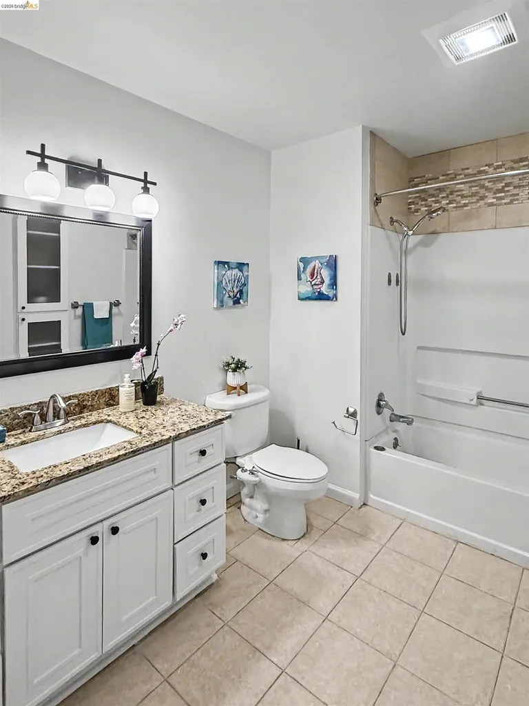 1 Lakeside Drive Oakland CA 94612