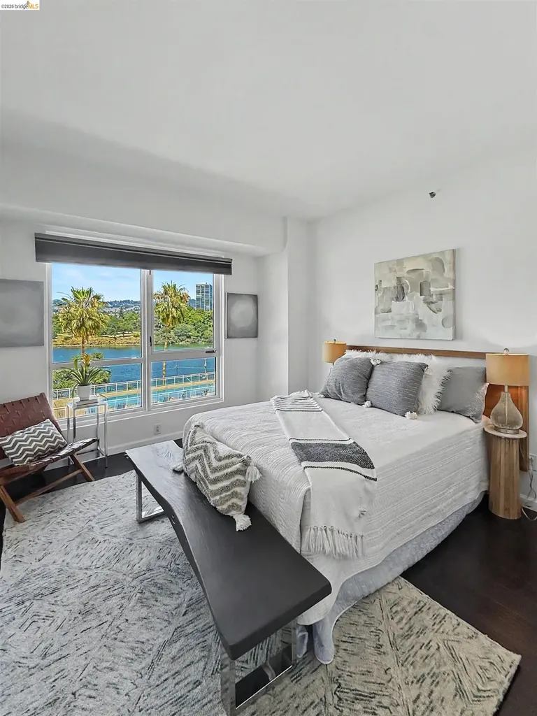 1 Lakeside Drive Oakland CA 94612