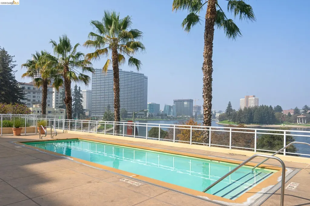 1 Lakeside Drive Oakland CA 94612
