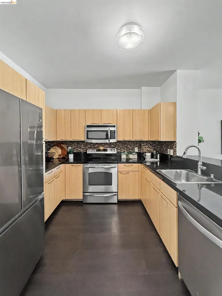 1 Lakeside Drive Oakland CA 94612