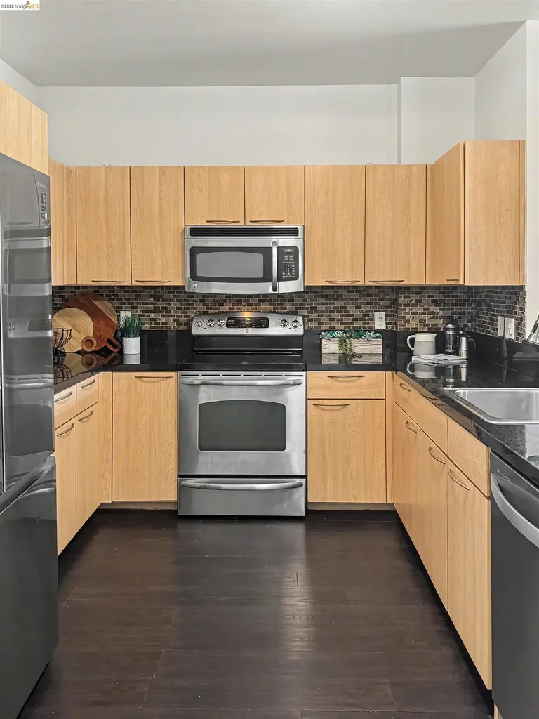 1 Lakeside Drive Oakland CA 94612
