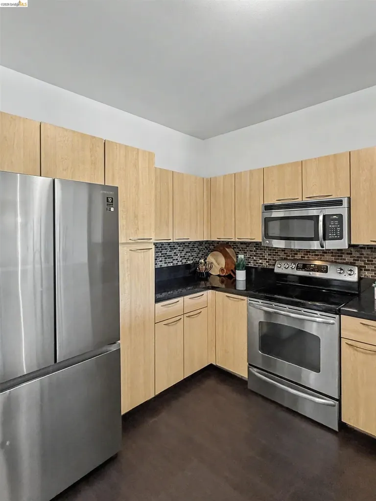 1 Lakeside Drive Oakland CA 94612
